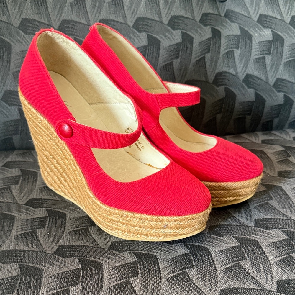 Kenneth Cole Red designerWedge Shoes GORGEOUS! ❤️😍😍 6